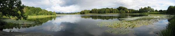 Bilde fra Wikimedia Commons. Norsk springvann er stort sett svært rent.